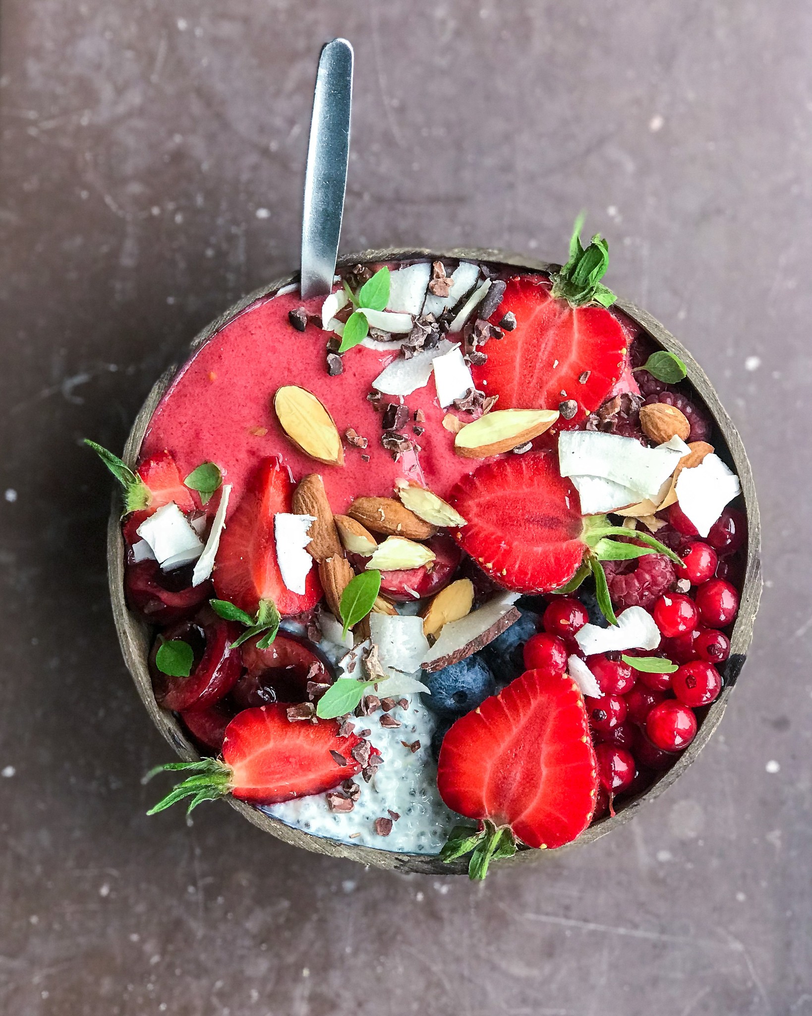 smoothie bowl med chiagrød