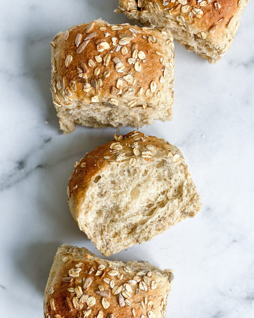 groft havrebrød med speltmel og aquafaba