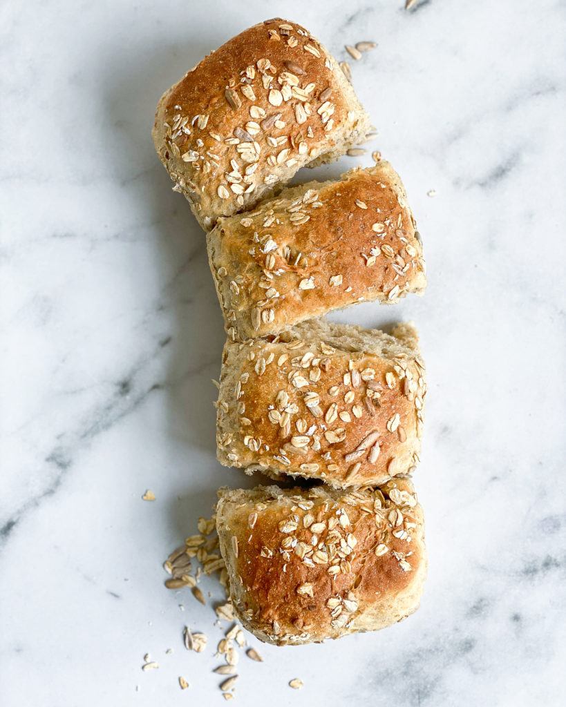 groft havrebrød med speltmel og aquafaba