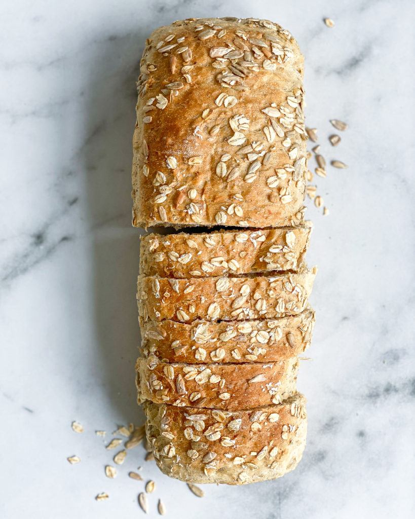 groft havrebrød med speltmel og aquafaba