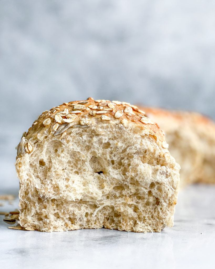 groft havrebrød med speltmel og aquafaba