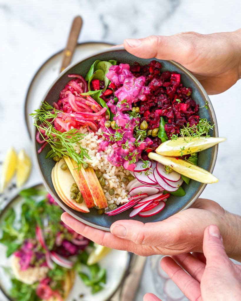 rødbedetatar og vegansk russisk salat