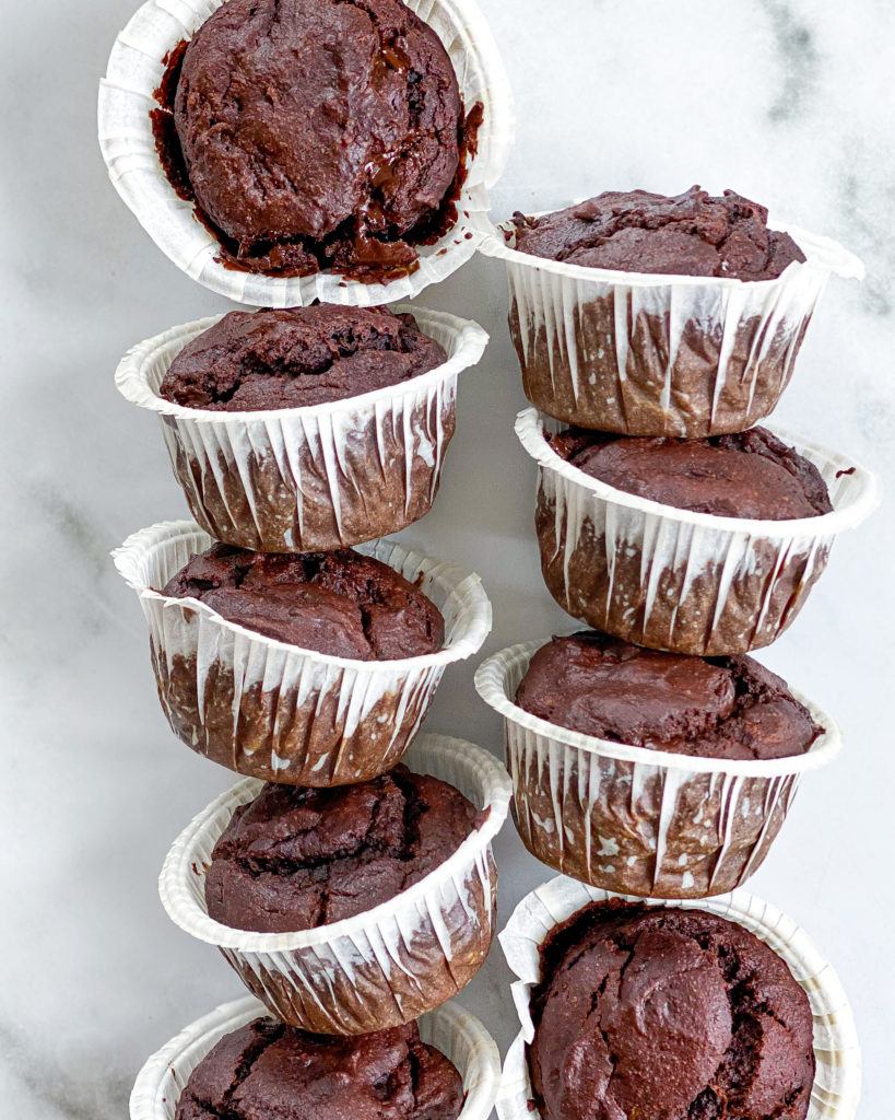 glutenfri muffins med squash, banan og chokolade