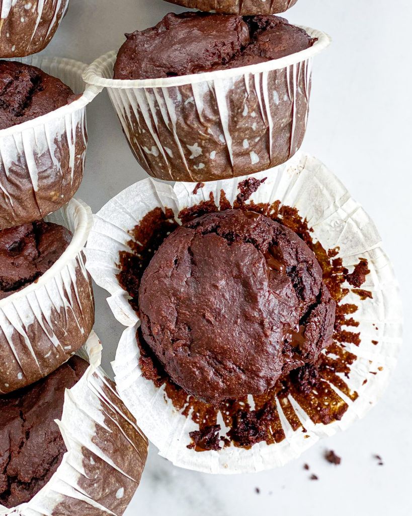 glutenfri muffins med squash, banan og chokolade
