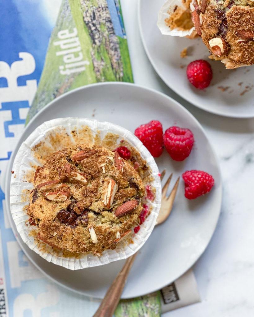 veganske muffins med bær og chokolade