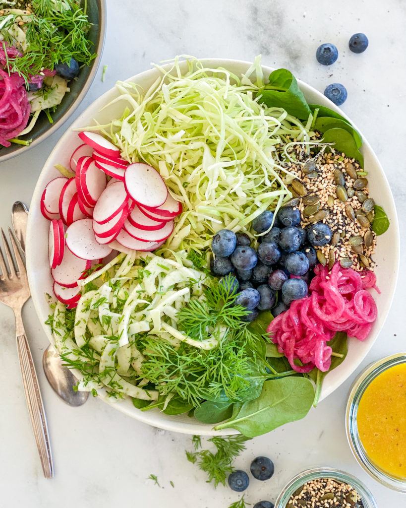 spidskålssalat med appelsinvinaigrette
