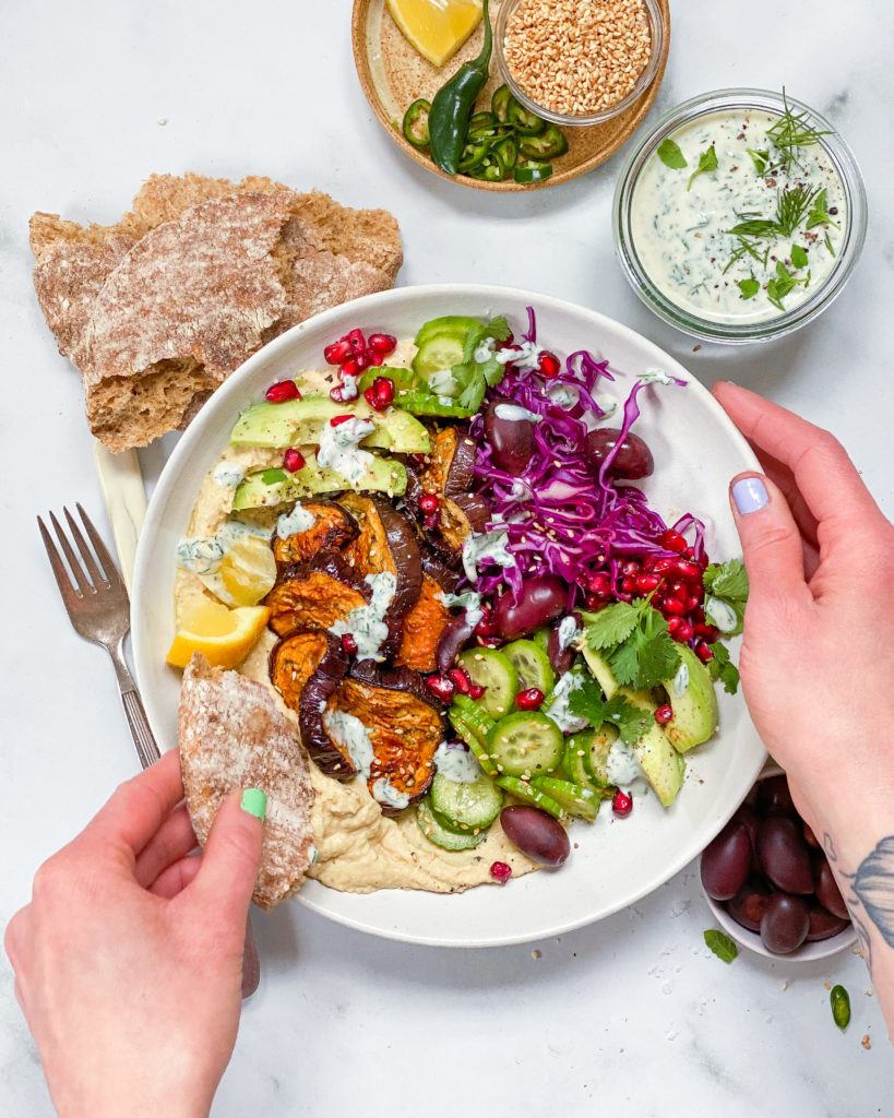 bagt aubergine med pita