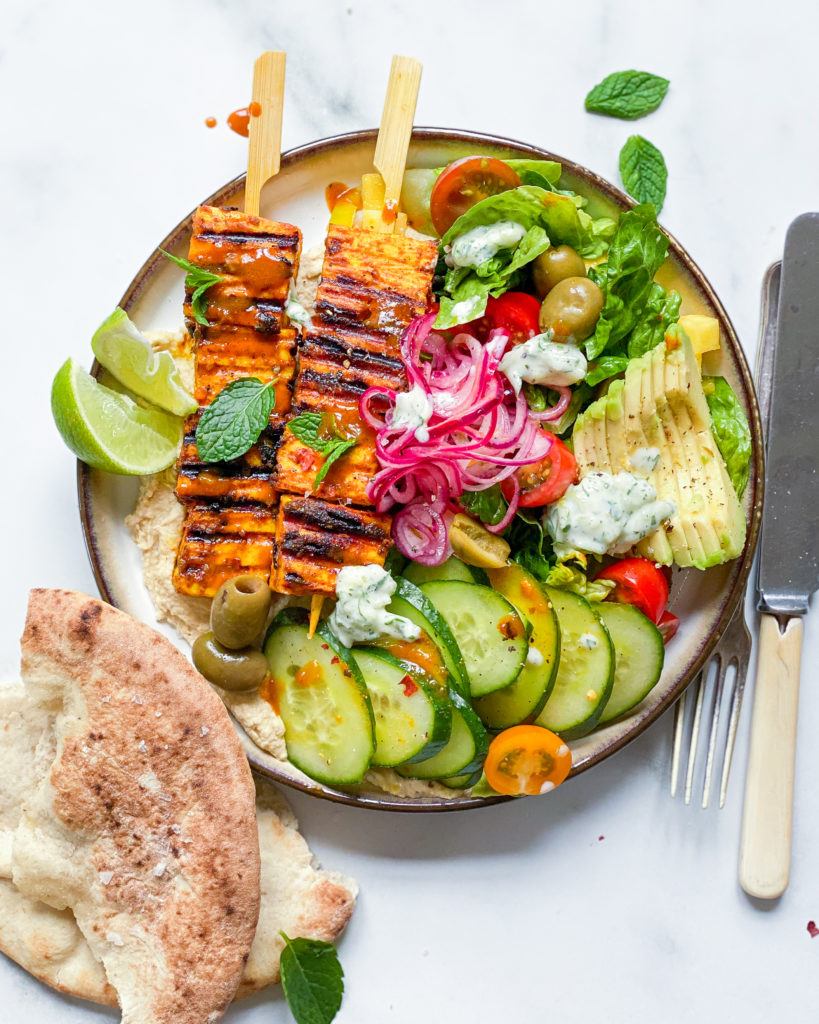 tofu grillspyd med karrymarinade og tilbehør