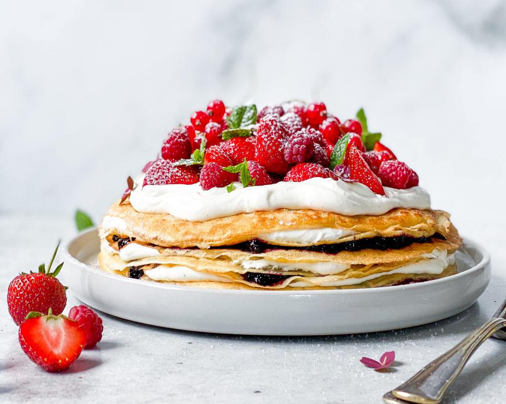 vegansk pandekage kage med bær