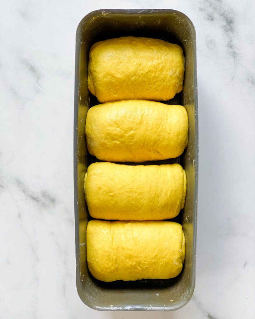vegansk brioche brød før hævning