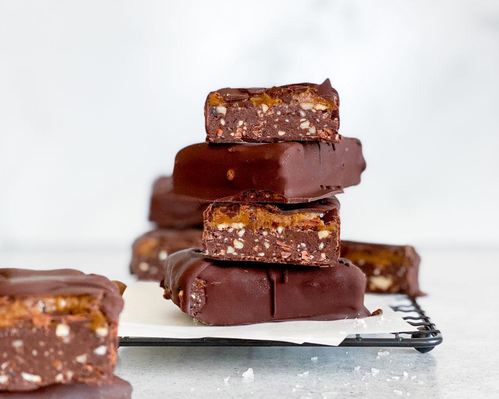 vegansk proteinbar med karamel