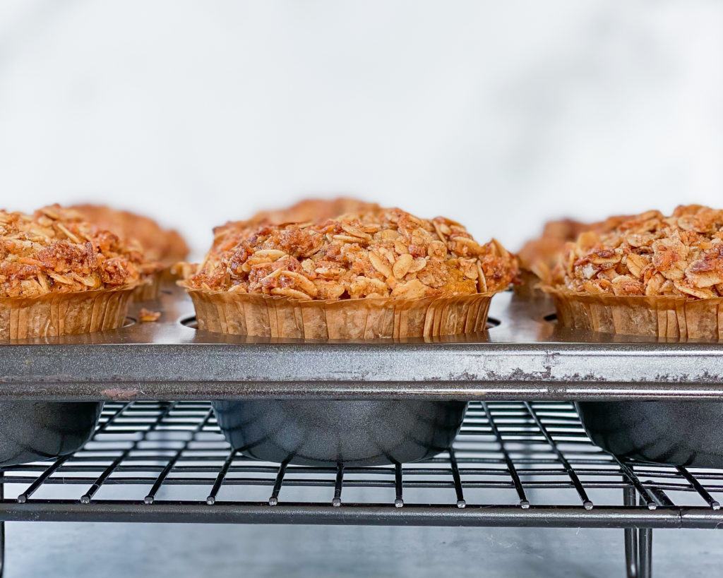 veganske græskarmuffins i muffinform