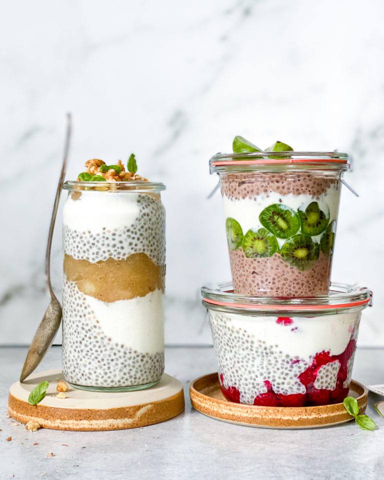 vegansk morgenmad chiagrød med kompot