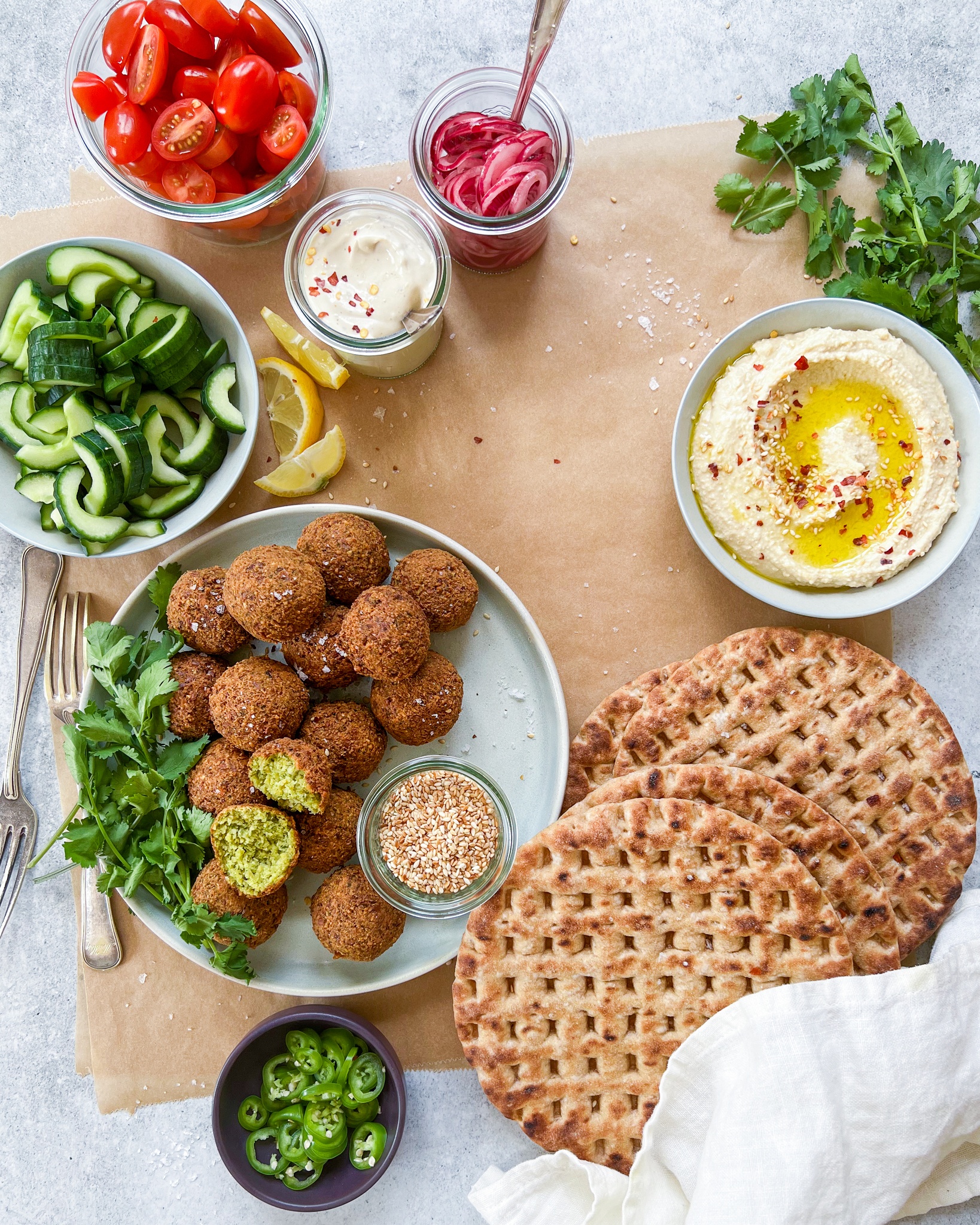 falafler med tilbehør