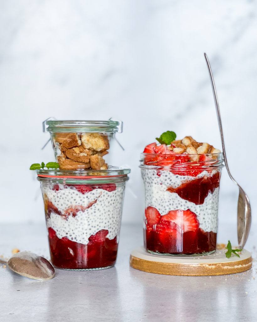 sund chiagrød med koldskål