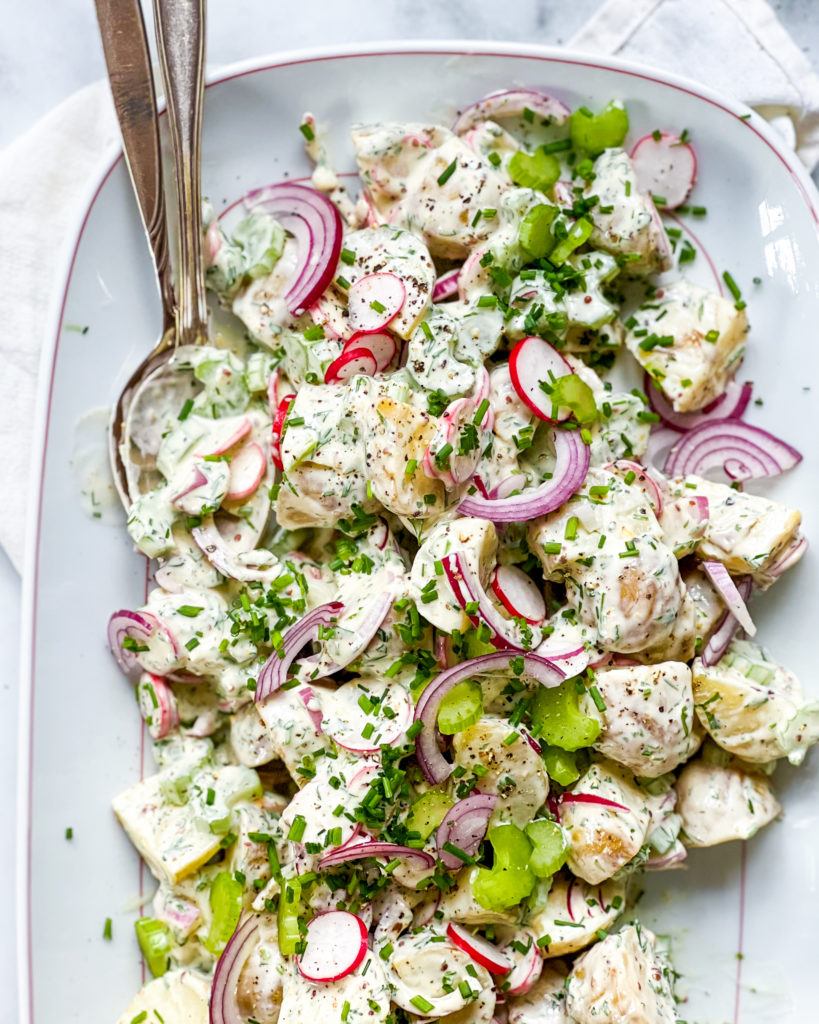 vegansk kartoffelsalat med hvid dressing
