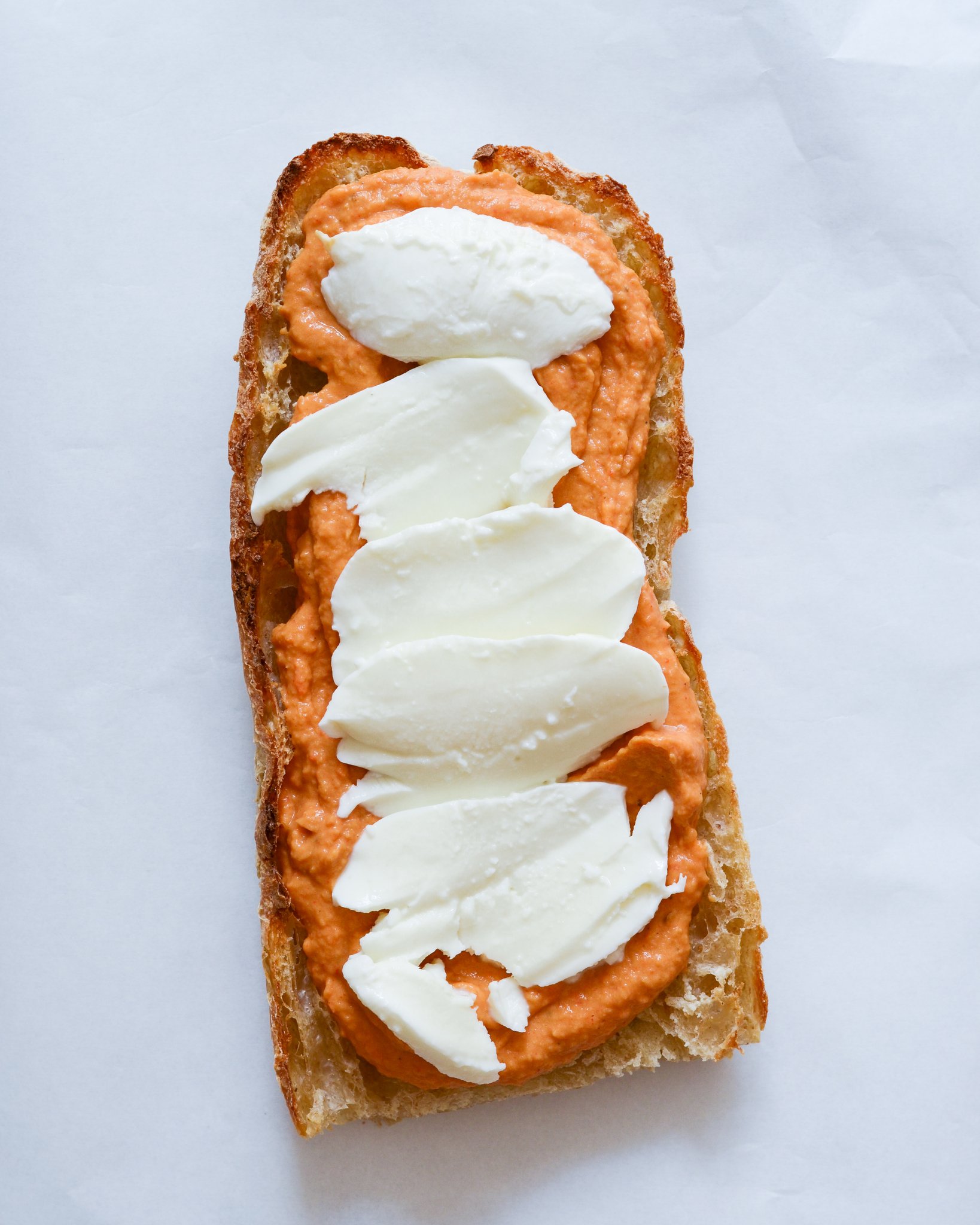 rød vegetar sandwich mozzarella