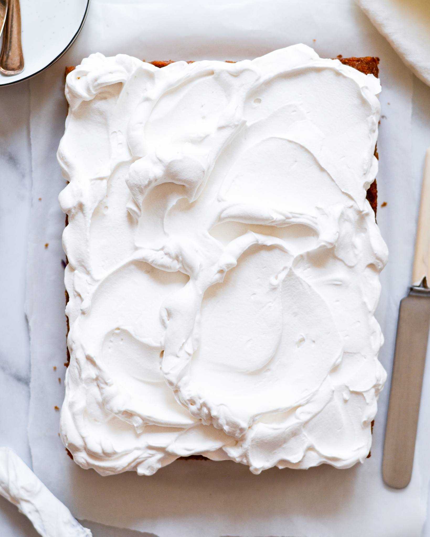 vegansk gulerodskage med frosting