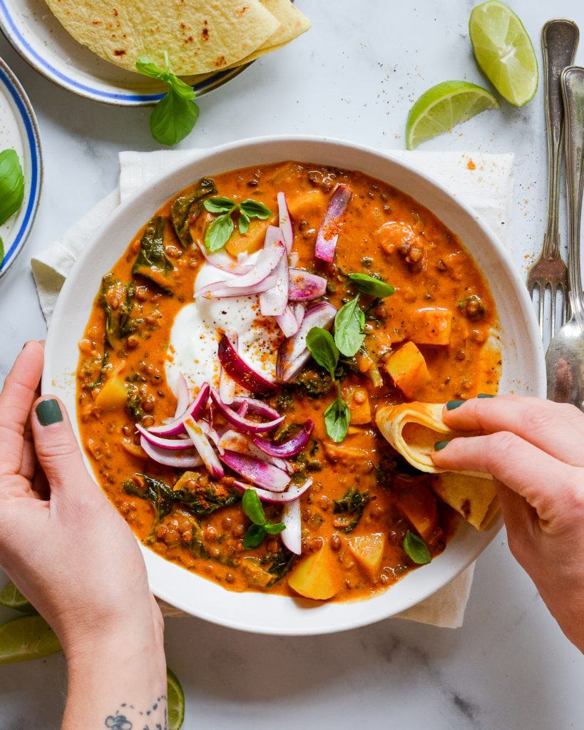 kartoffel curry med linser