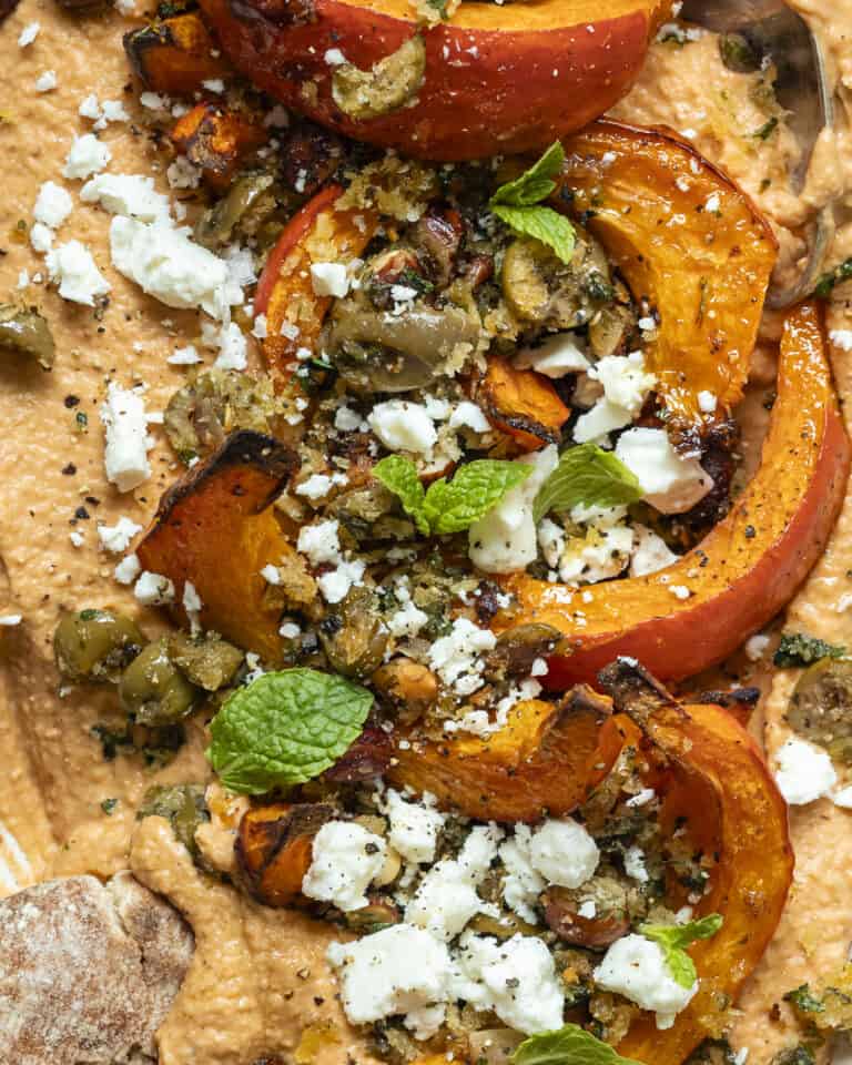 bagt græskar med harissa hummus