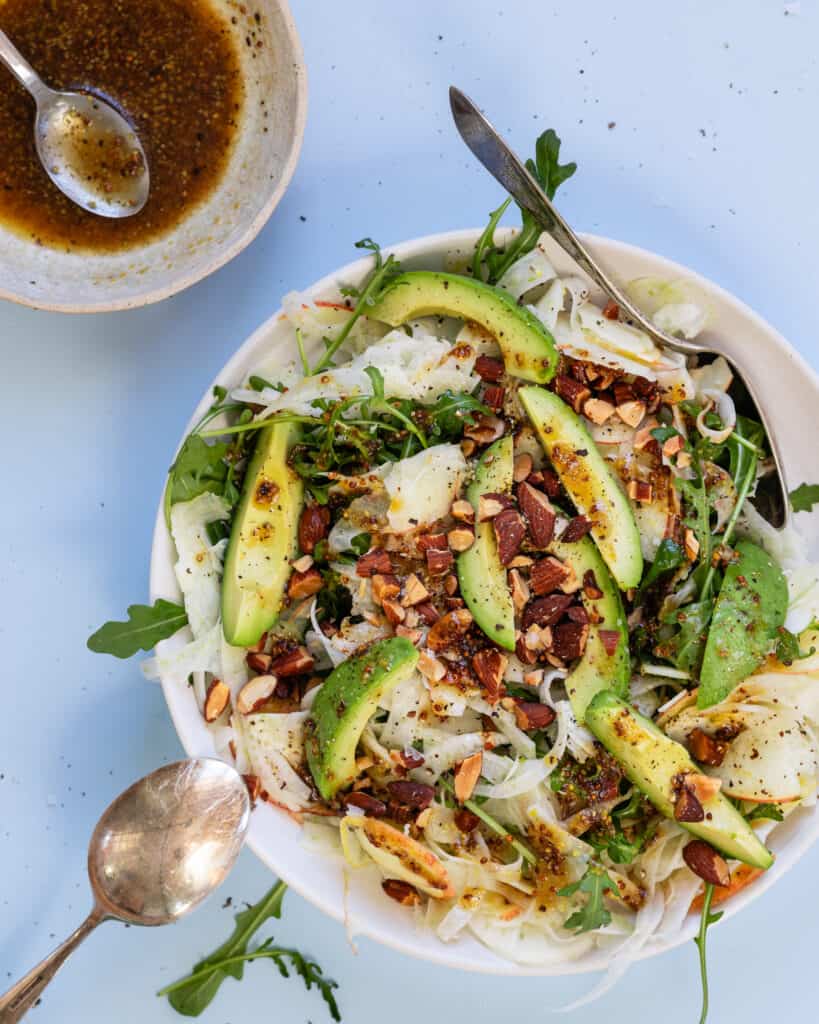 fennikelsalat med æble og mandler