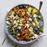 salat med søde kartofler og feta opskrift