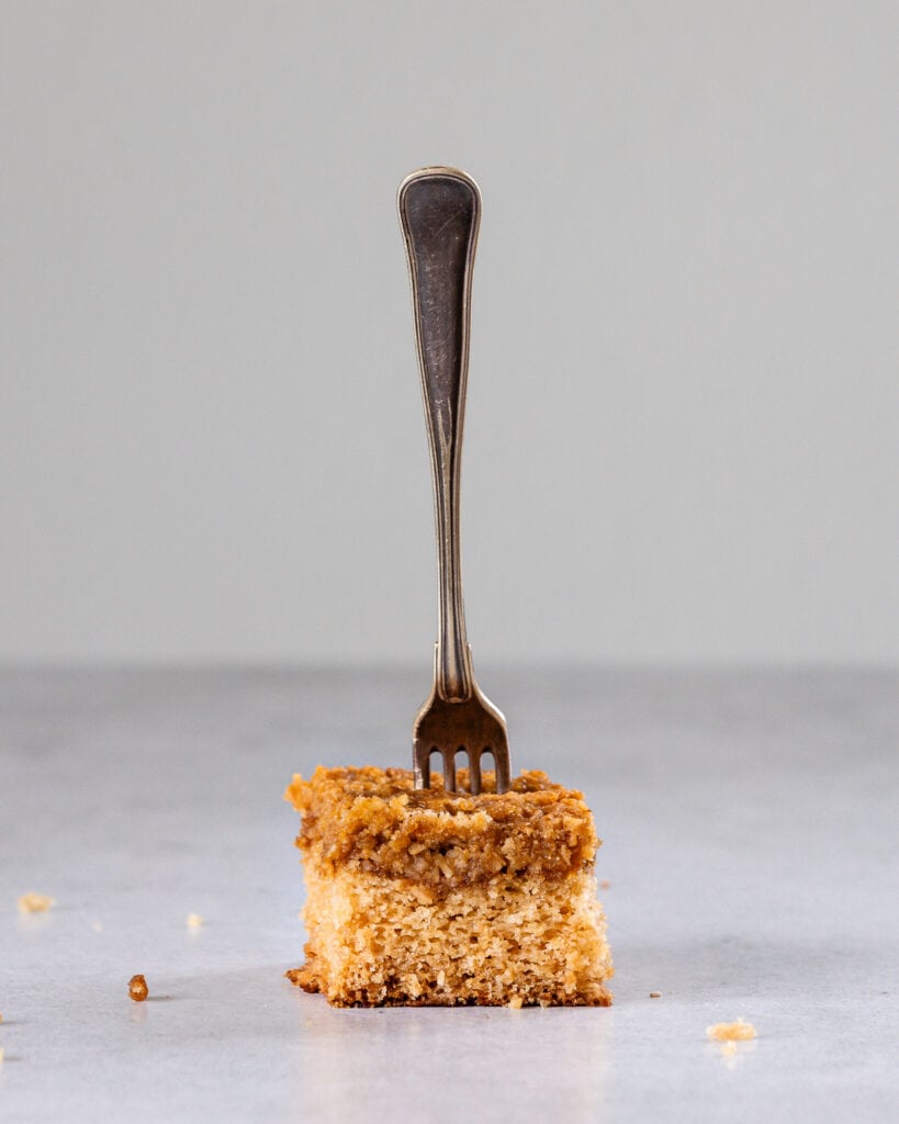 vegansk drømmekage med gaffel