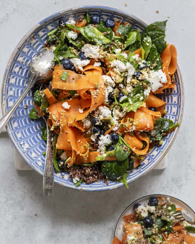 gulerodssalat med feta og quinoa
