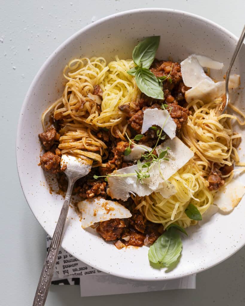 vegetar bolognese med tofu og grøntsager