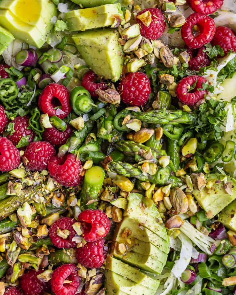 salat med asparges og passionsfrugt dressing