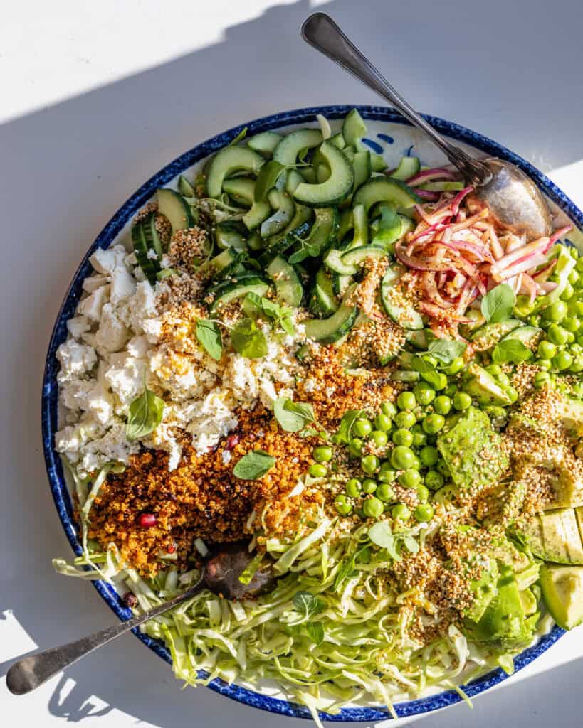 spidskålssalat med feta 