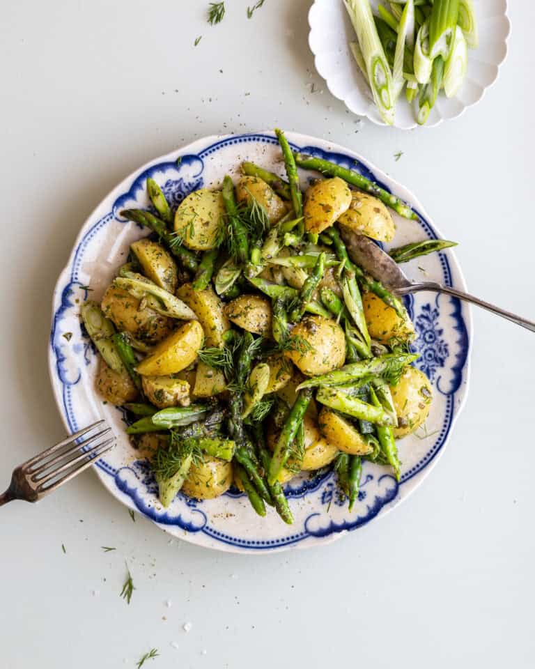 kartoffelsalat med asparges