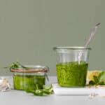 opskrift grøn pesto med basilikum