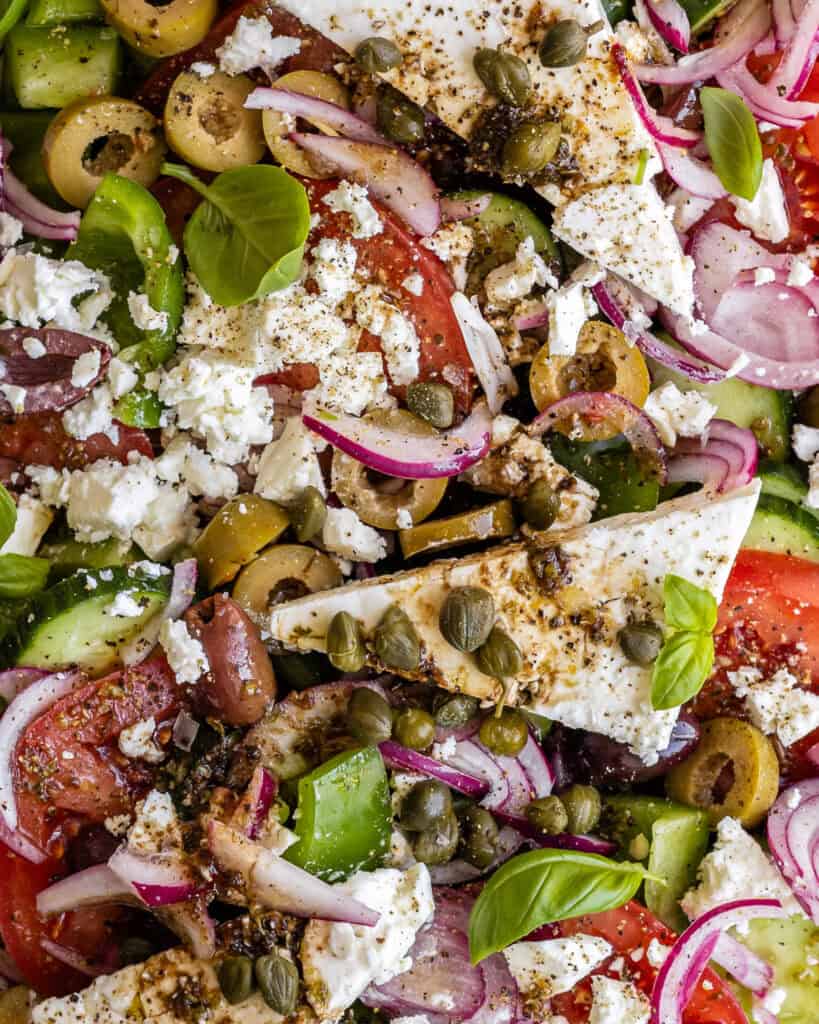 close up græsk salat med feta