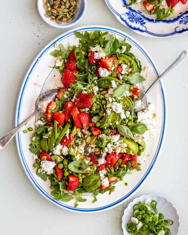 jordbærsalat med avocado