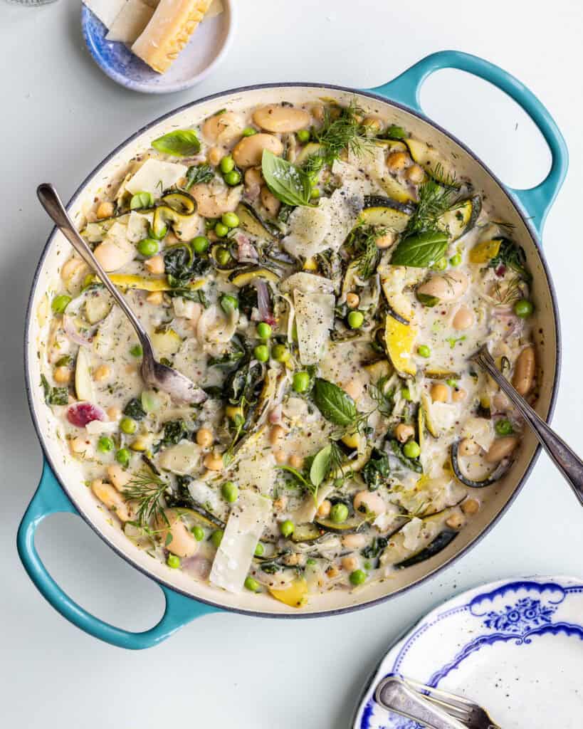 grøntsagsgryde med bønner og parmesan